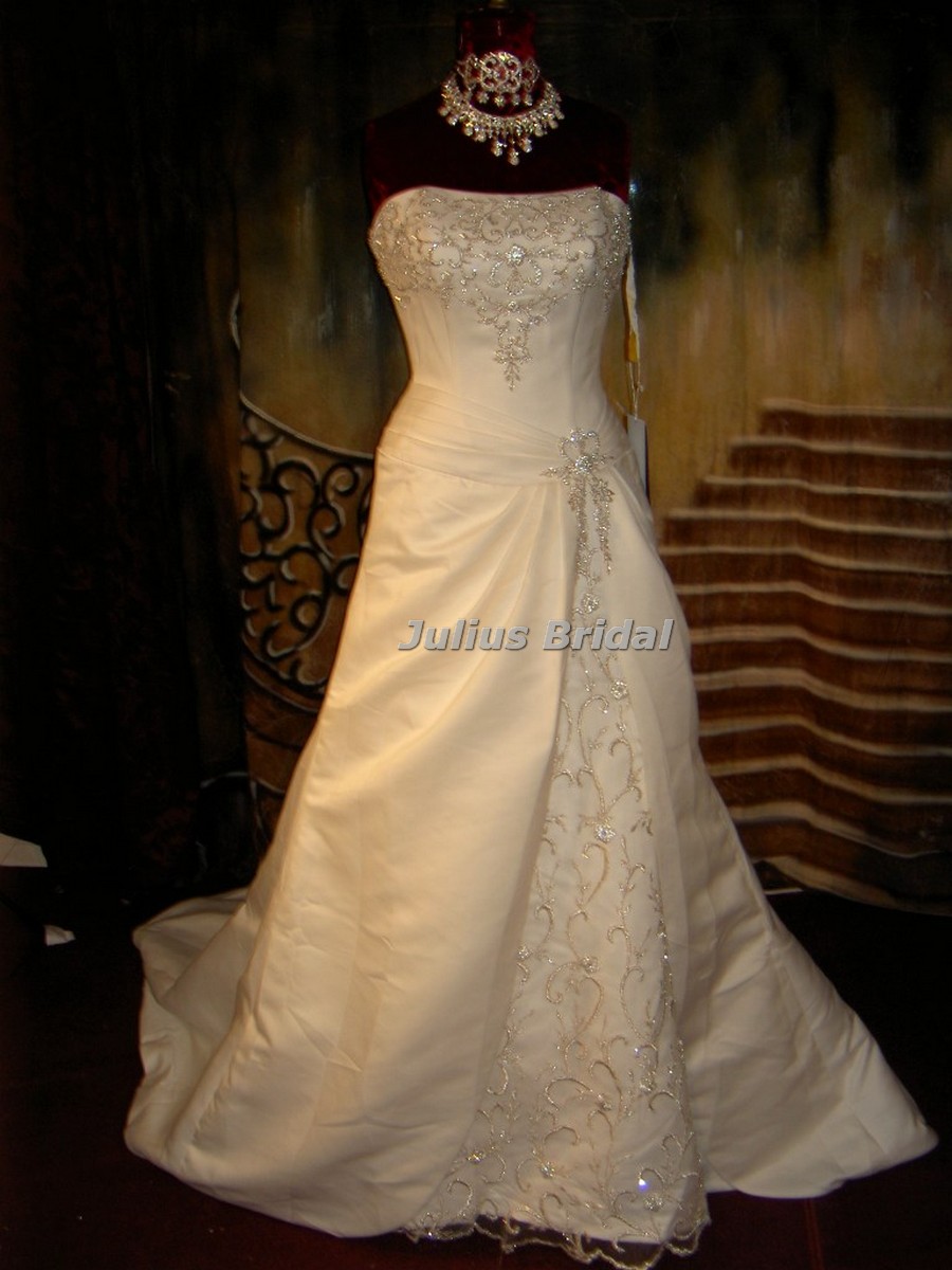 David bridal wedding dress 9v8820