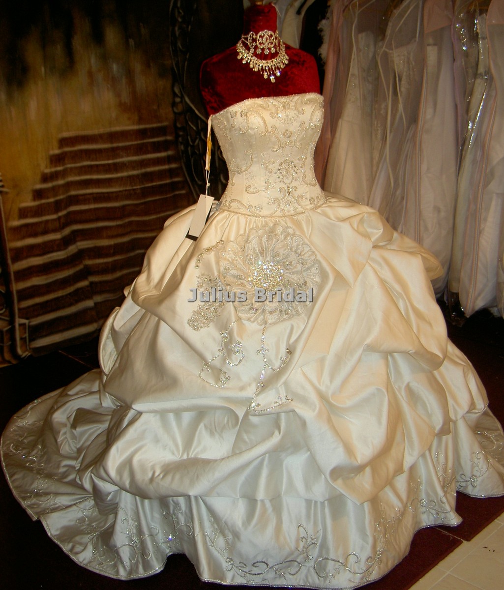 julius wedding dress